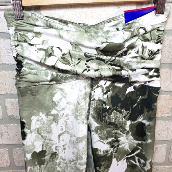 JOYLAB Mid-Rise Stretch Floral Leggings Size XS - Picture 3 of 9
